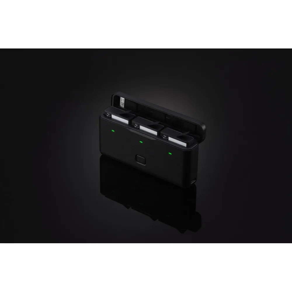 DJI Osmo Action 3 Multifunctional Battery Case - Intelligently fast charges 3 batteries, OA4, OA3