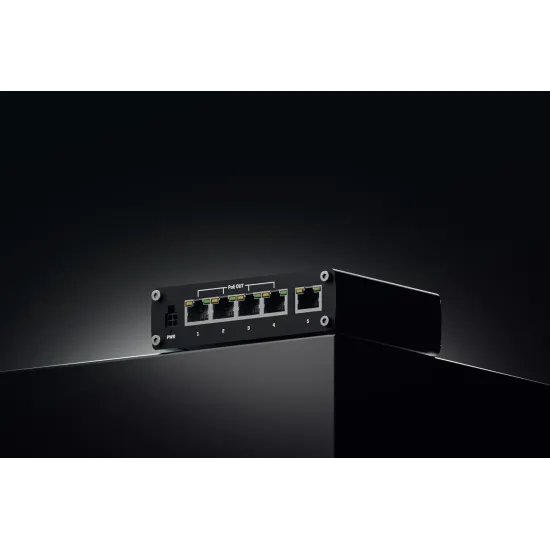 Teltonika Switch TSW100, 5x 10/100/1000Mbps RJ45 ports, 4x PoE+ (802.3af/at), 120W PoE budget, unmanaged, plug-and-play, industr