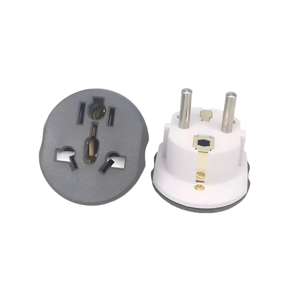 Strujni adapter sa UK/US/CN na EU