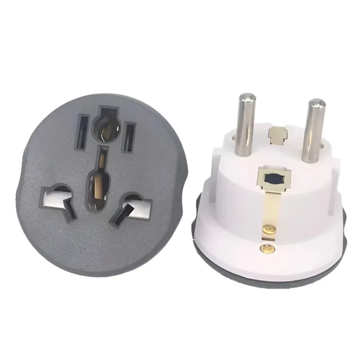 Strujni adapter sa UK/US/CN na EU